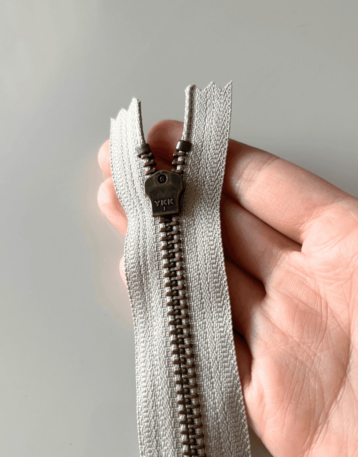 897 TL YKK Bej Metal Dişli Fermuar - Görsel 3