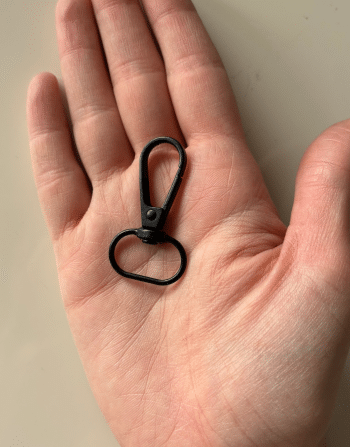 1.5 cm Papağan Kanca Mat Siyah