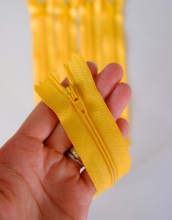 18 cm Hazır Fermuar Sarı- Cüzdan / Makyaj Çantası / Pantalon Fermuarı
